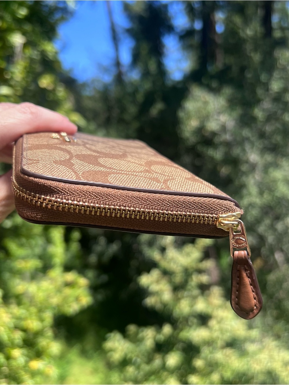 COACH Medium Signature Brown Wallet with Gold Hardware AUTHENTIC - Picture 8 of 13